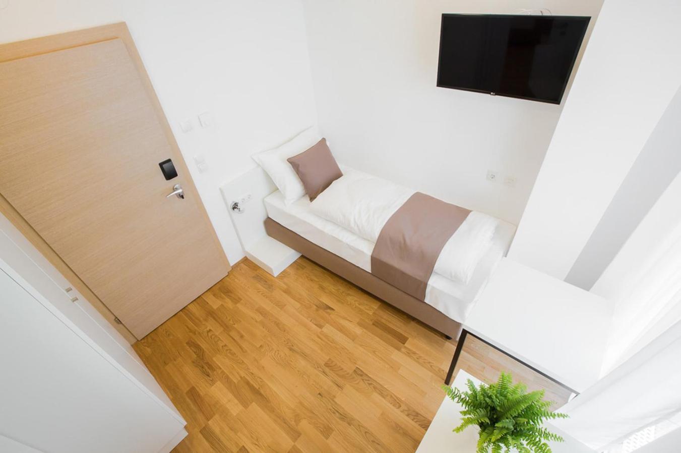 Shome I Self Check-in I Free Parking 4* Graz