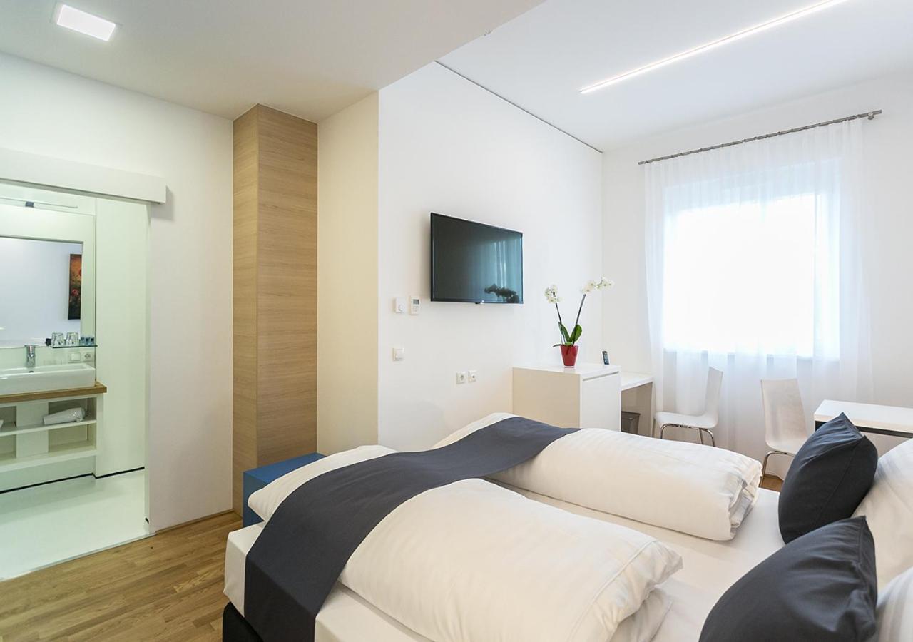 Hotel Shome I Self Check-in I Free Parking
